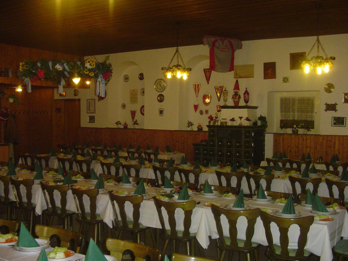 Hotel Bayerischer Hof Wiesau Exterior photo